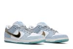 Sean Cliver x Nike SB Dunk Low ‚Holiday Special‘ DC9936-100