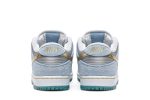 Sean Cliver x Nike SB Dunk Low ‚Holiday Special‘ DC9936-100